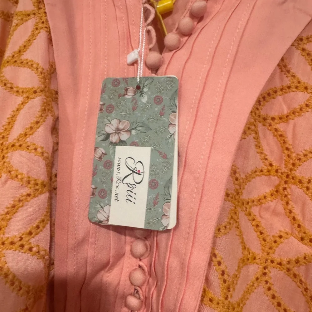 Roiii NWT dress super cute flowy peach, yellow and pink  colored dress - Picture 3 of 7